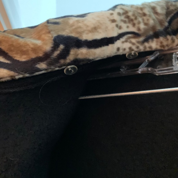 Black vest with removable collar - Picture 2 of 4